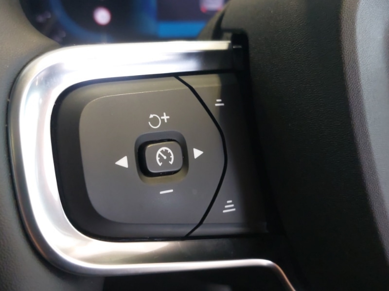 Used Volvo XC40 2024 for sale - 76639505: Photo 19