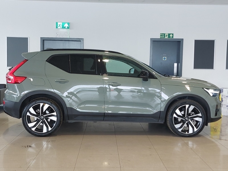 Used Volvo XC40 2024 for sale - 76639505: Photo 2