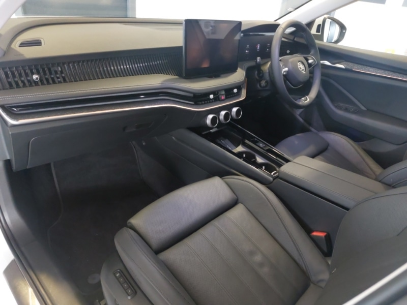 Used Skoda Superb 2024 for sale - 76145600: Photo 7