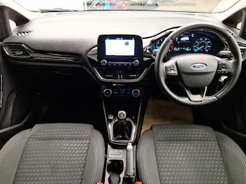 Used Ford Fiesta 2017 for sale - 75882879: Photo