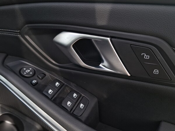 Used BMW 3 Series 2024 for sale - 76100298: Photo 11