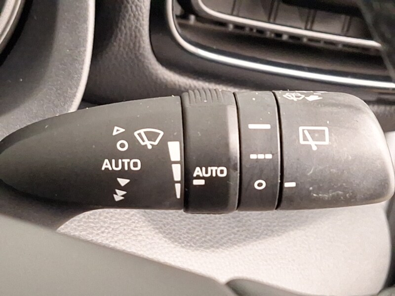 Used Toyota Yaris Cross 2023 for sale - 76058867: Photo 17