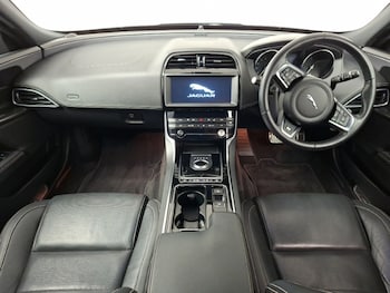 Used Jaguar XE 2019 for sale - 79382716: Photo