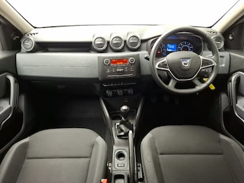 Used Dacia Duster 2020 for sale - 76644072: Photo
