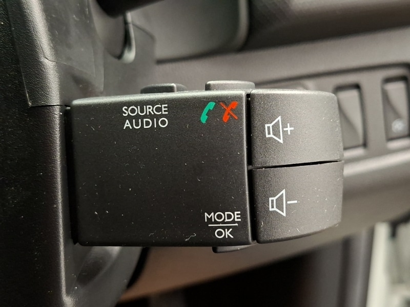 Used Renault Clio 2018 for sale - 77414263: Photo 17