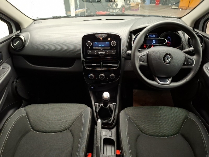 Used Renault Clio 2018 for sale - 77414263: Photo 2