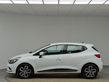 Used Renault Clio 2018 for sale - 77414263: Photo