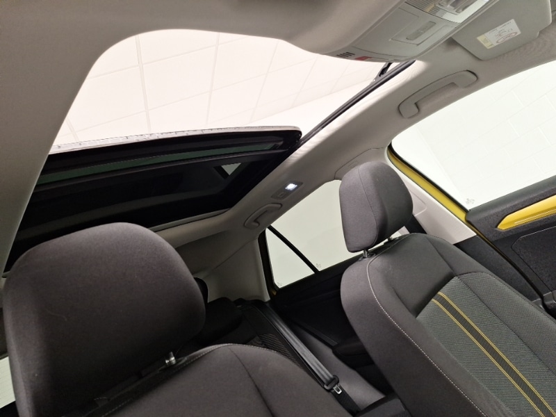 Used Volkswagen T-Roc 2018 for sale - 76418952: Photo 12