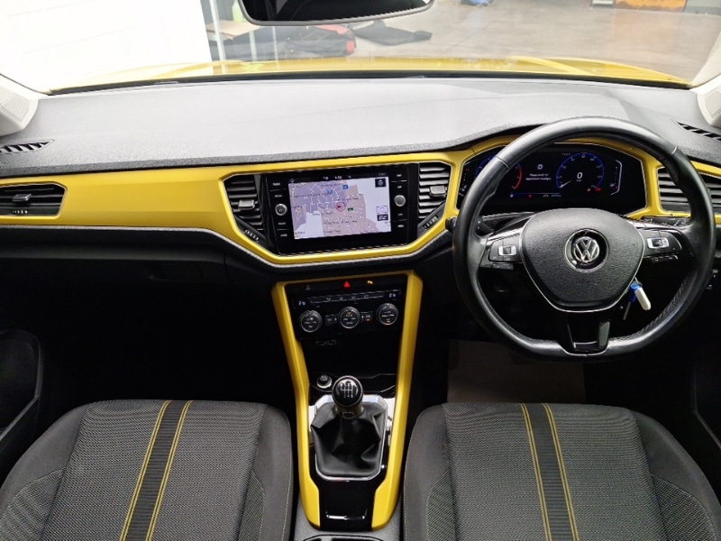 Used Volkswagen T-Roc 2018 for sale - 76418952: Photo 2