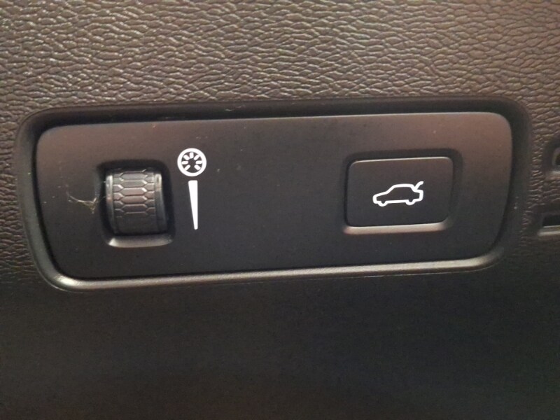 Used Volvo XC40 2019 for sale - 78155779: Photo 18