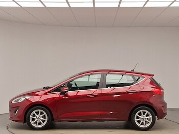 Used Ford Fiesta 2017 for sale - 76666359: Photo