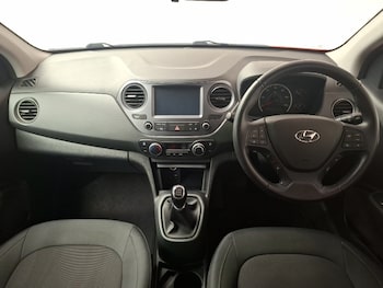 Used Hyundai i10 2018 for sale - 78533049: Photo