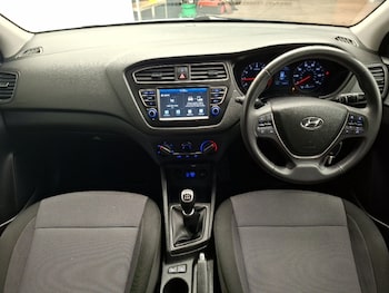 Used Hyundai i20 2019 for sale - 78895801: Photo