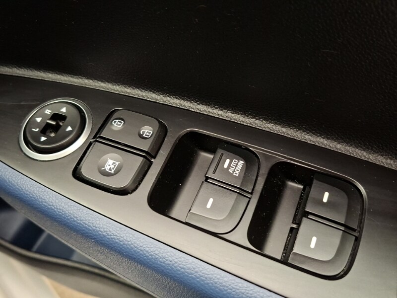 Used Hyundai i10 2015 for sale - 78178808: Photo 16