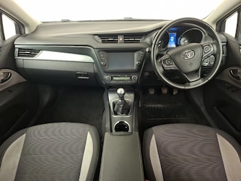 Used Toyota Avensis 2018 for sale - 79461534: Photo