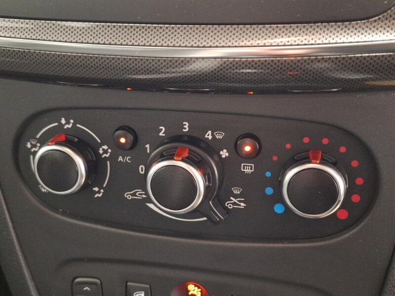 Used Dacia Sandero Stepway 2019 for sale - 76567132: Photo 12