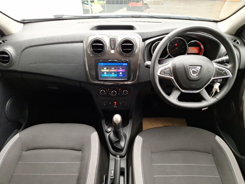 Used Dacia Sandero Stepway 2019 for sale - 76567132: Photo 2