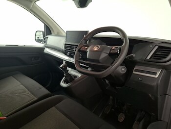Used Vauxhall Vivaro 2024 for sale - 78498862: Photo