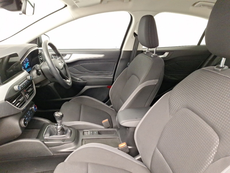 Used Ford Focus 2018 for sale - 76834276: Photo 5