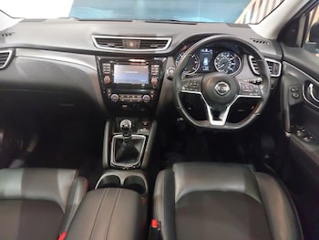 Used Nissan Qashqai 2018 for sale - 75640660: Photo