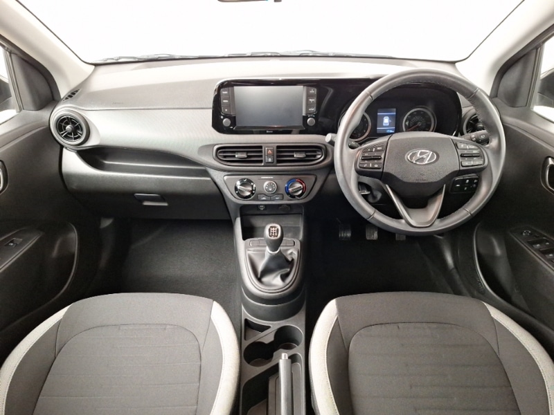 Used Hyundai i10 2023 for sale - 77439411: Photo 2