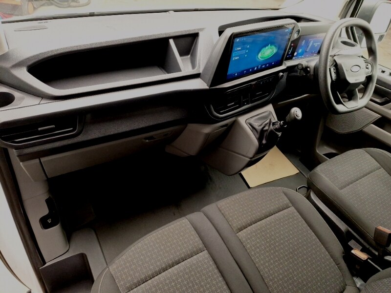 Used Ford Transit Custom 2024 for sale - 76613793: Photo 2