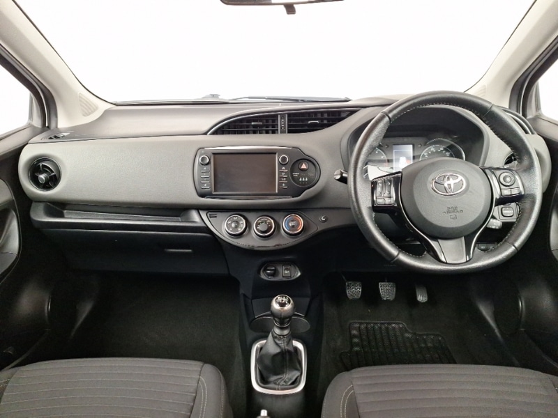 Used Toyota Yaris 2019 for sale - 77596610: Photo 2