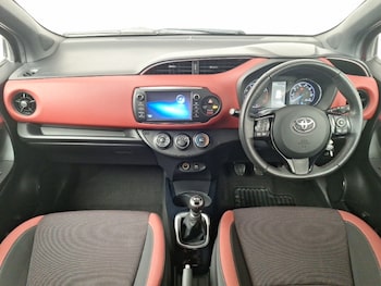 Used Toyota Yaris 2018 for sale - 75926183: Photo