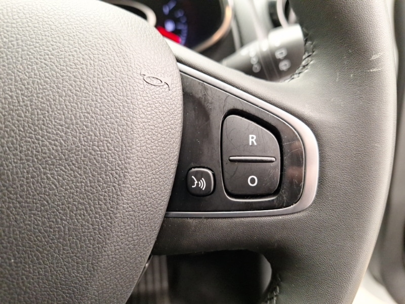 Used Renault Clio 2019 for sale - 76630682: Photo 18