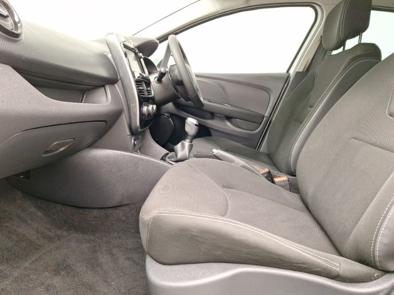 Used Renault Clio 2019 for sale - 76630682: Photo 5