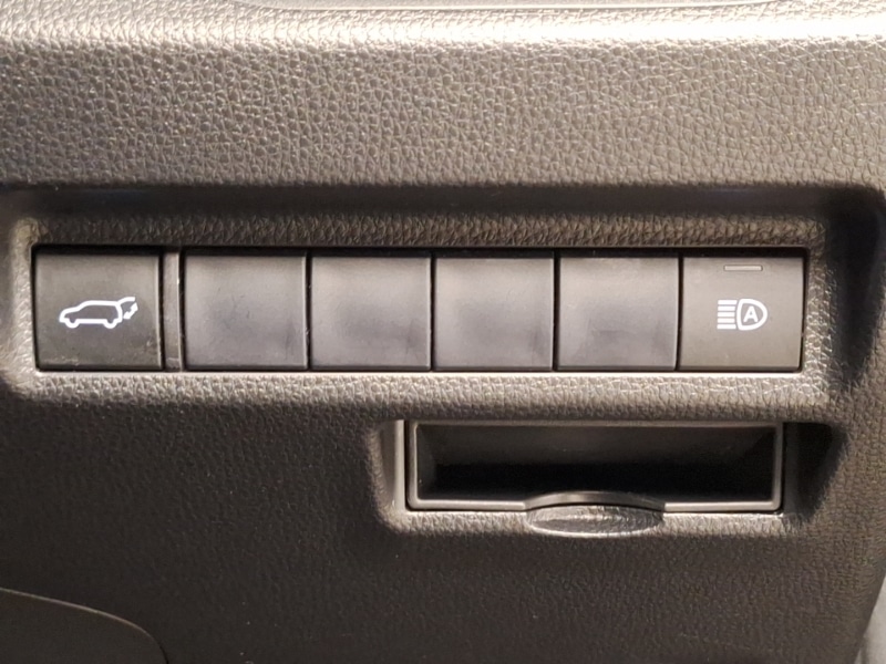 Used Toyota RAV4 2019 for sale - 76418940: Photo 15