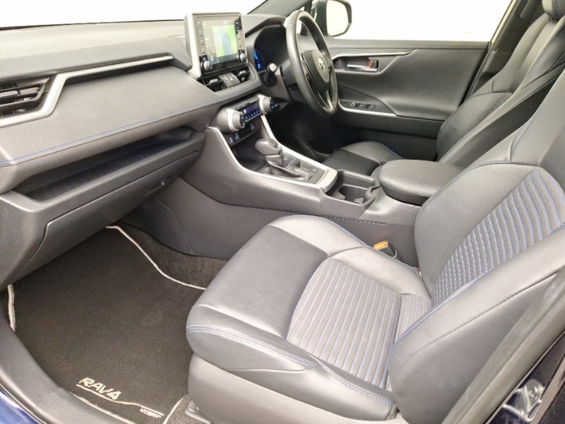 Used Toyota RAV4 2019 for sale - 76418940: Photo 5