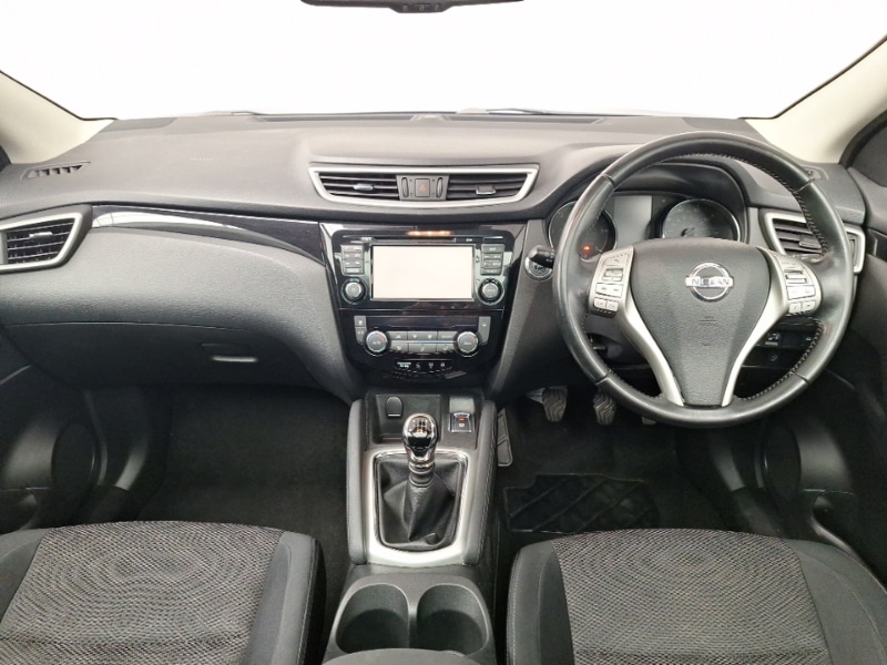 Used Nissan Qashqai 2017 for sale - 76613805: Photo 2