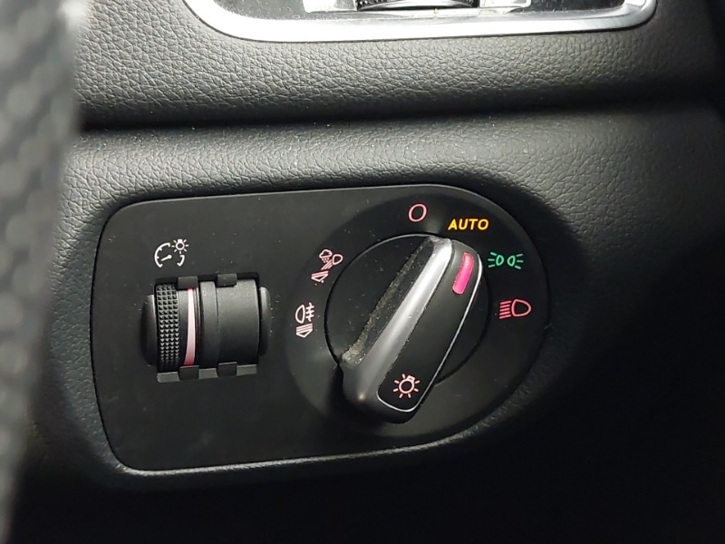 Used Audi Q3 2017 for sale - 76594000: Photo 17