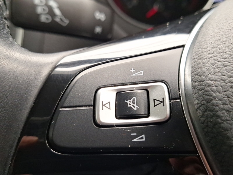 Used Volkswagen Polo 2016 for sale - 76800135: Photo 17