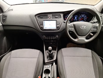 Used Hyundai i20 2018 for sale - 76217998: Photo