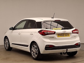 Used Hyundai i20 2018 for sale - 76217998: Photo