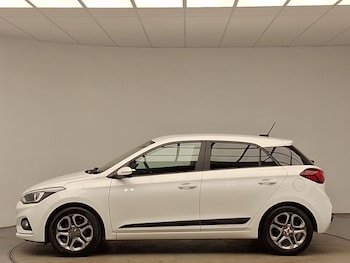 Used Hyundai i20 2018 for sale - 76217998: Photo