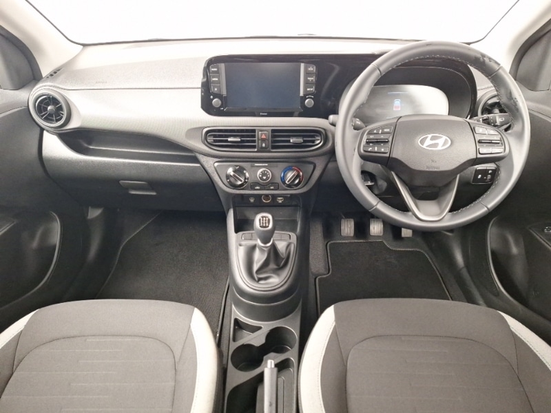 Used Hyundai i10 2023 for sale - 76602460: Photo 2