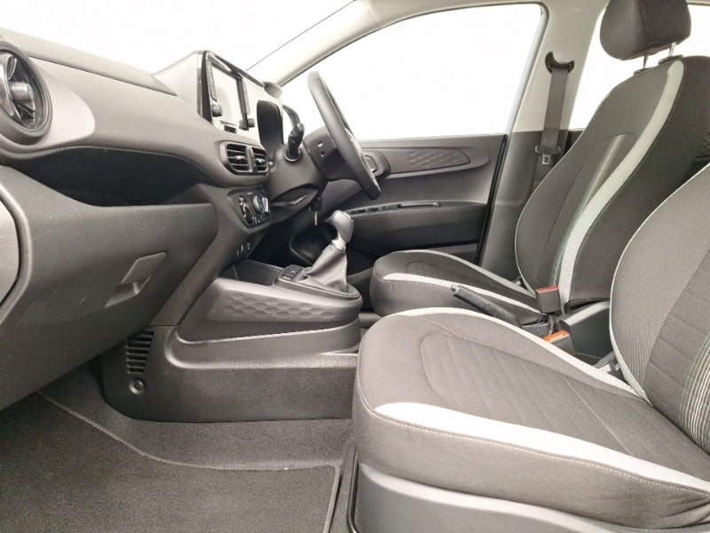 Used Hyundai i10 2023 for sale - 76602460: Photo 5