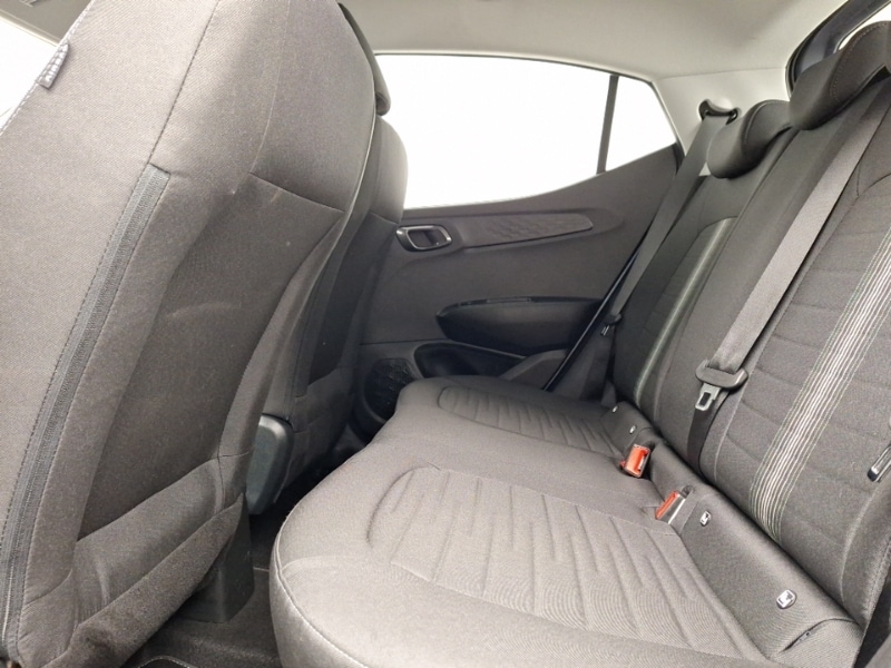 Used Hyundai i10 2023 for sale - 76602460: Photo 6