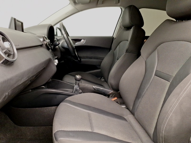 Used Audi A1 2015 for sale - 76537033: Photo 5