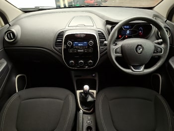 Used Renault Captur 2018 for sale - 77702319: Photo