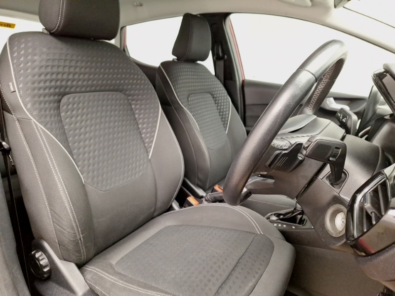 Used Ford Fiesta 2017 for sale - 76556108: Photo 9