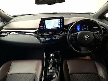 Used Toyota C-HR 2017 for sale - 79505895: Photo