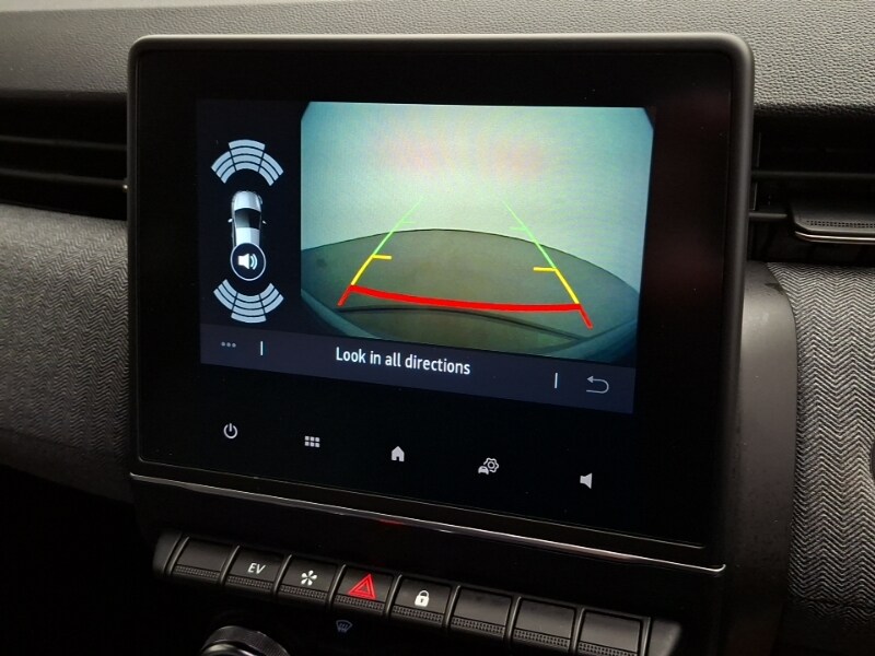 Used Renault Clio 2024 for sale - 77209320: Photo 11