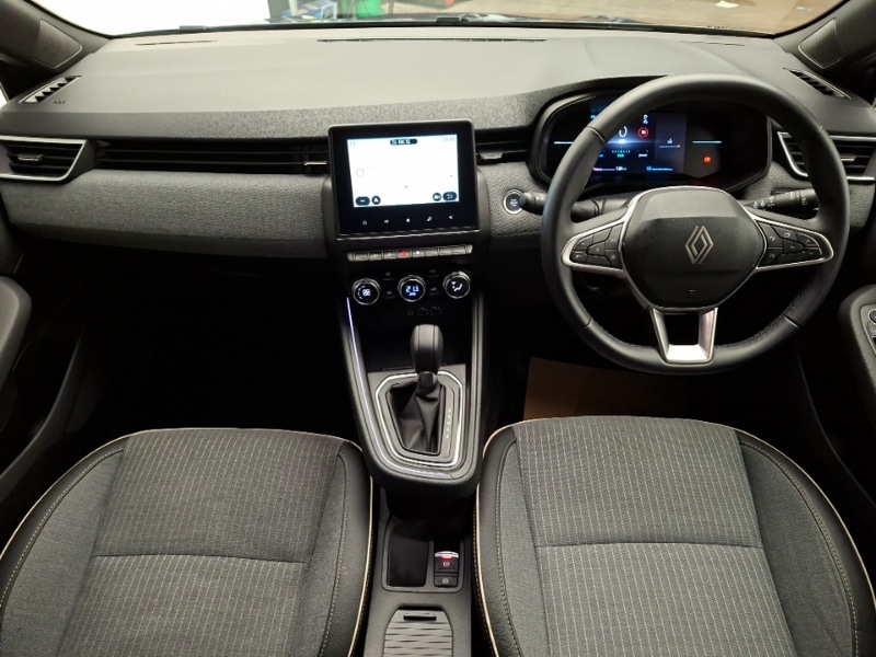 Used Renault Clio 2024 for sale - 77209320: Photo 2