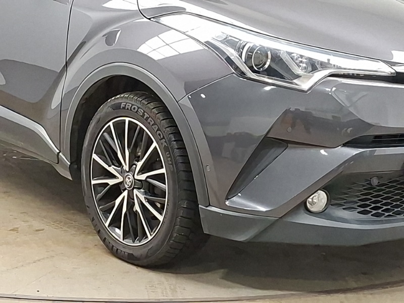 Used Toyota C-HR 2017 for sale - 77751433: Photo 9