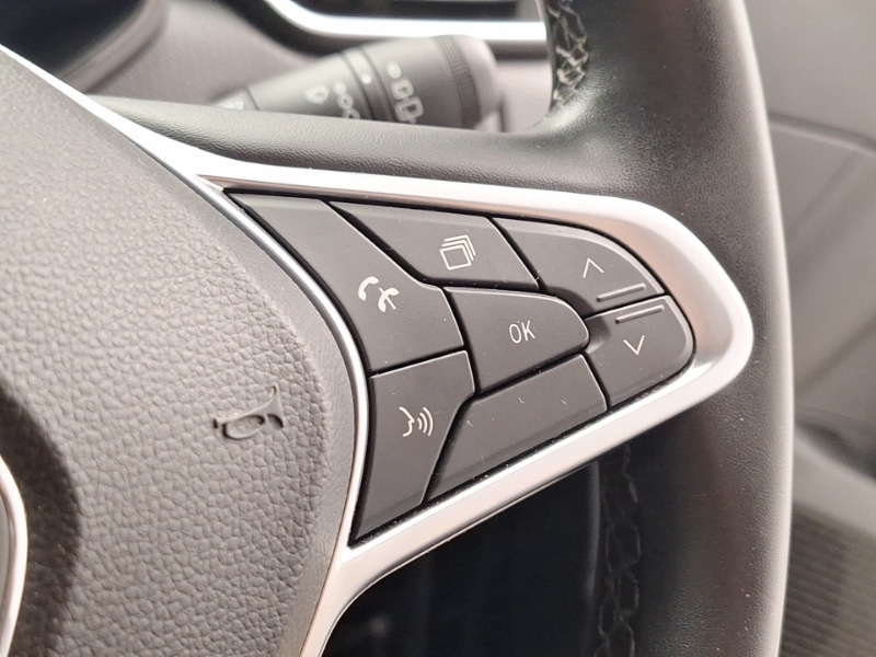 Used Renault Clio 2021 for sale - 76924928: Photo 13