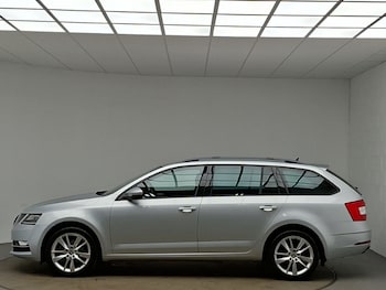 Used Skoda Octavia 2020 for sale - 77656820: Photo